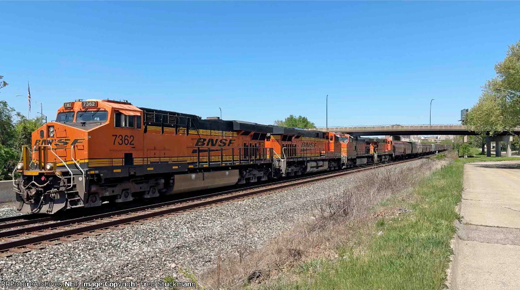 BNSF 7362 leads G110.